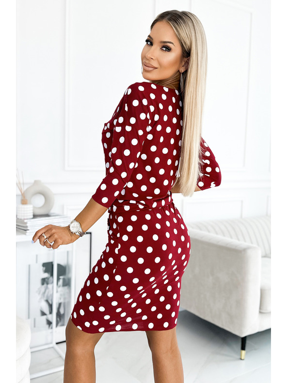 numoco 13-164 Sportovní šaty se vázáním a kapsami - burgundské + puntíky