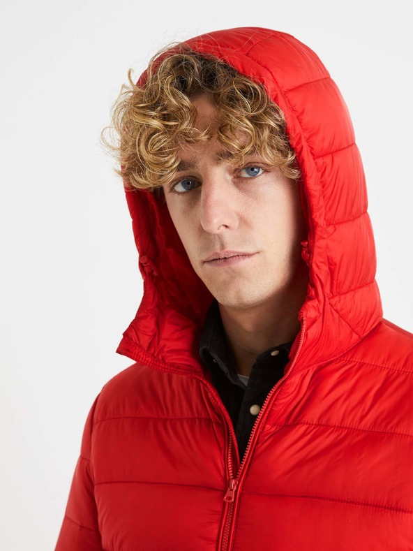 Celio Červená pánská lehká prošívaná bunda Celio Vububble