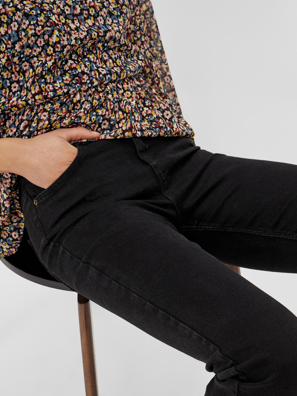 Pieces Černé zkrácené straight fit džíny Pieces Luna