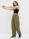 GAP Top bez ramínek crop GAP