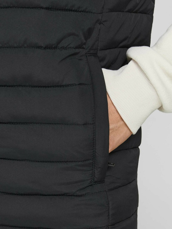 Jack & Jones Černá prošívaná vesta Jack & Jones