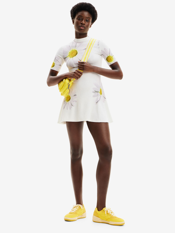 Desigual Bílé dámské květované šaty Desigual Margaritas