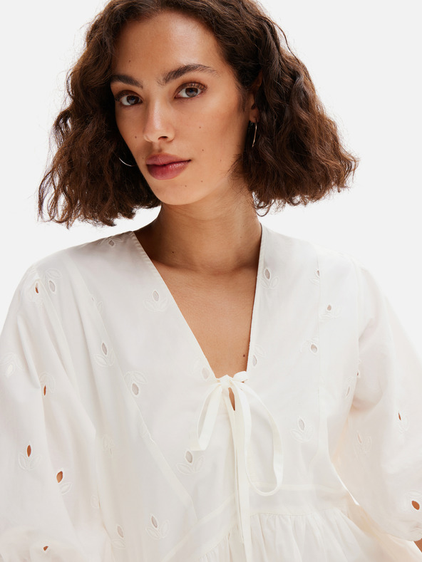 Desigual Bílé dámské minišaty Desigual Lombard