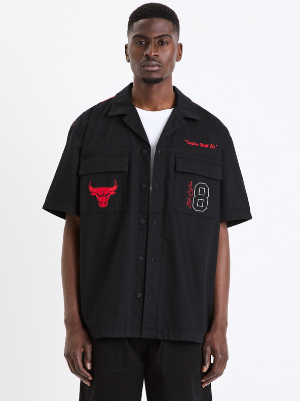 Celio Černá pánská košile Celio NBA Chicago Bulls