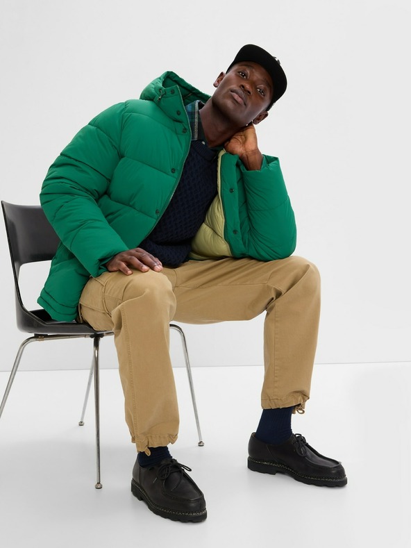 GAP Prošívaná bunda s kapucí PrimaLoft® GAP