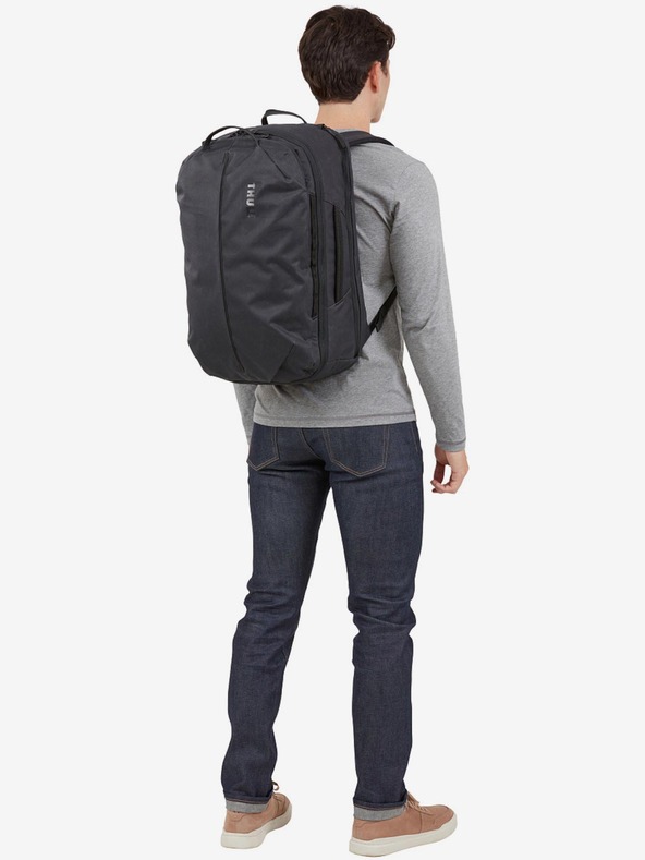 Thule Černý cestovní batoh Thule Aion 40 l