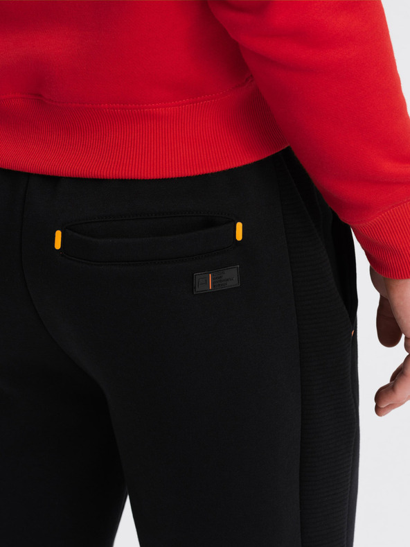 Ombre Clothing Černé pánské tepláky Ombre Clothing