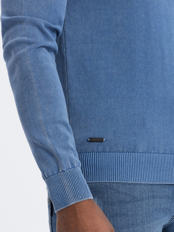 Ombre Clothing Modrý pánský basic svetr s véčkovým výstřihem Ombre Clothing