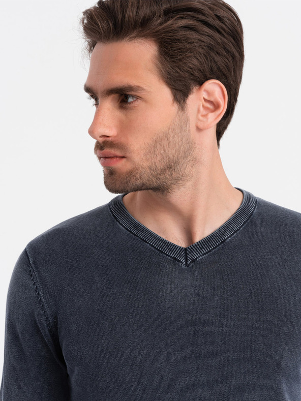Ombre Clothing Tmavě modrý pánský basic svetr s véčkovým výstřihem Ombre Clothing