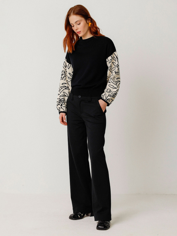 SKFK Krémovo-černý dámský svetr SKFK Suéter Aitza