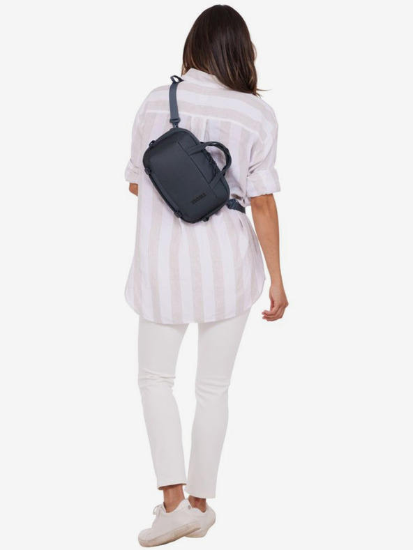 Thule Tmavě šedá taška přes rameno Thule Subterra 2 5 l