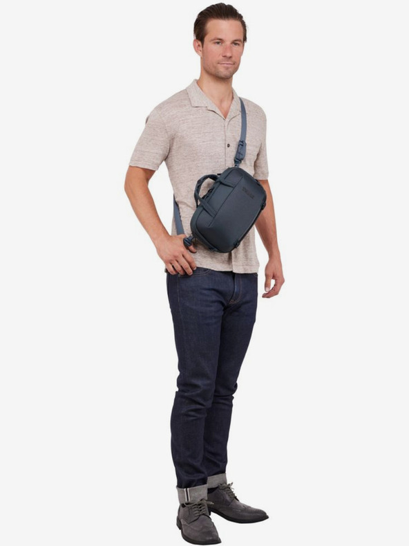 Thule Tmavě šedá taška přes rameno Thule Subterra 2 5 l