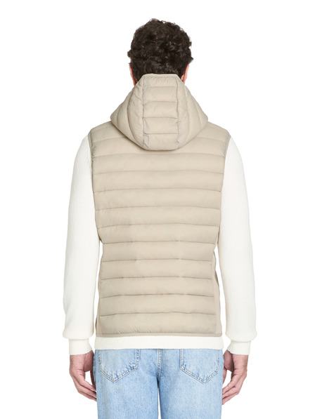 Celio Vesta s kapucí Jushellsl