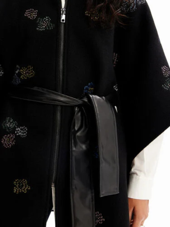 Desigual Černé dámské vzorované pončo Desigual  Threadflor Milan