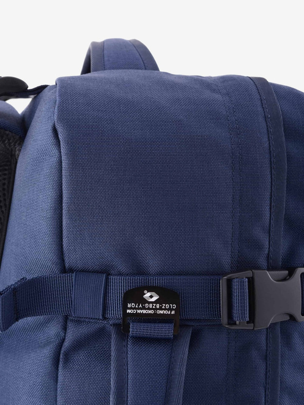 CabinZero Tmavě modrý batoh CabinZero Military Navy (36L)