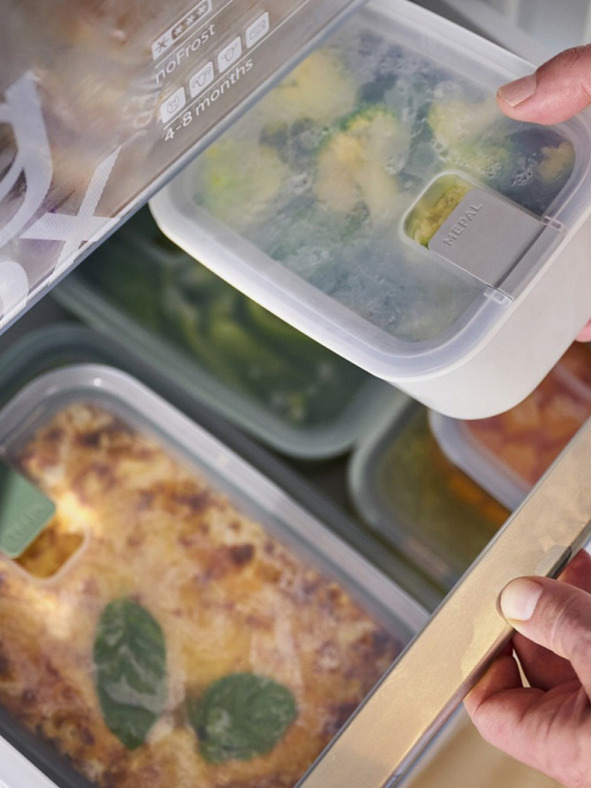 Mepal Set úložných boxů na potraviny v černé barvě Mepal EasyClip 2x450 + 1000 ml