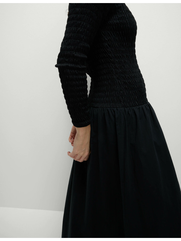 Marks & Spencer Midi šaty z čisté bavlny se sníženým pasem Marks & Spencer černá