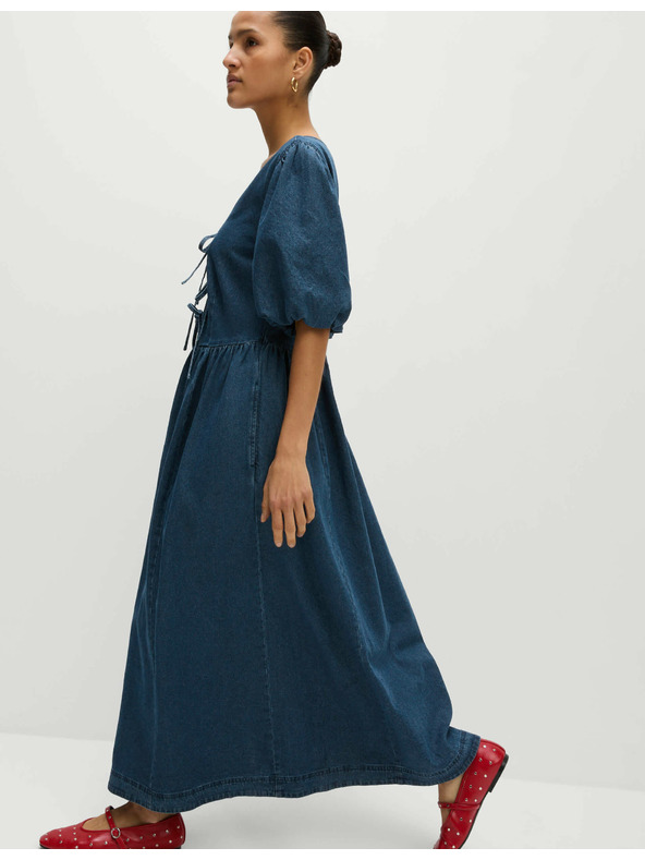Marks & Spencer Džínové midi šaty s výstřihem do V s vázáním a zvýrazněným pasem Marks & Spencer námořnická modrá