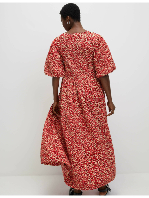 Marks & Spencer Květované midi šaty s výstřihem do V a zvýrazněným pasem, s vysokým podílem bavlny Marks & Spencer červená