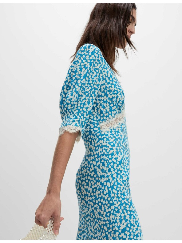 Marks & Spencer Neformální Midaxi šaty s potiskem, výstřihem do V a krajkovou vsadkou Marks & Spencer modrá