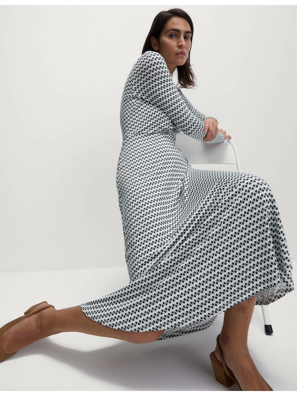 Marks & Spencer Žerzejové midi pouzdrové šaty s kulatým výstřihem a překřížením na přední straně Marks & Spencer námořnická modrá