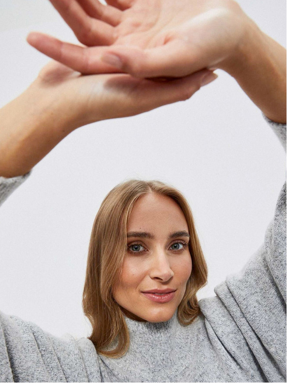 Moodo Světle šedé dámské šaty Moodo