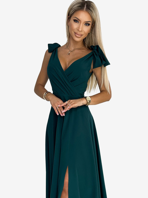 numoco Dlouhé šaty s výstřihem a zavazováním na ramenou - zelené Numoco ELENA