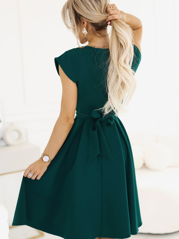 numoco Zelené dámské rozšířené šaty s výstřihem Numoco