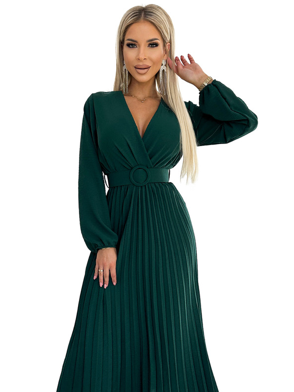 numoco VIVIANA Plisované midi šaty s výstřihem, dlouhým rukávem a širokým páskem - zelené Numoco