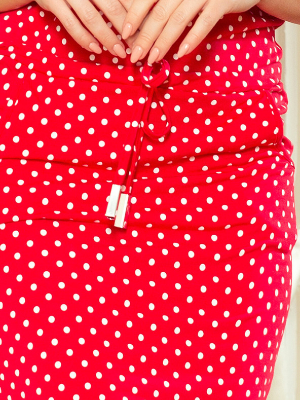 numoco Sportovní šaty se vázáním a kapsami - červené + puntíky Numoco