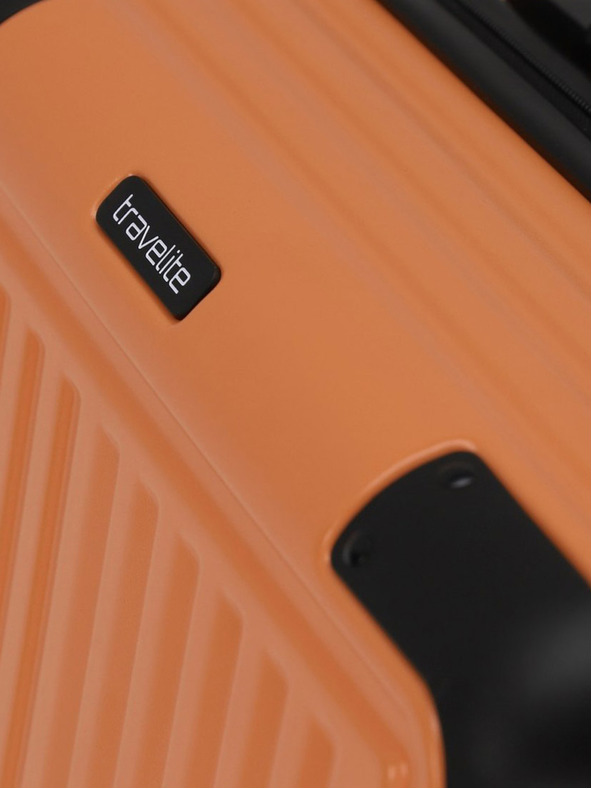 Travelite Oranžový cestovní kufr Travelite Cruise 4w M Coral