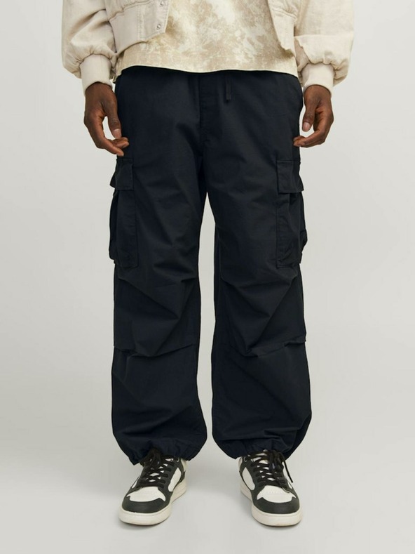 Jack & Jones Černé pánské cargo kalhoty Jack & Jones Parachute