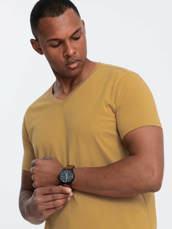 Ombre Clothing Pánské klasické bavlněné tričko BASIC s výstřihem - hořčicové V8 OM-TSBS-0145 Ombre Clothing