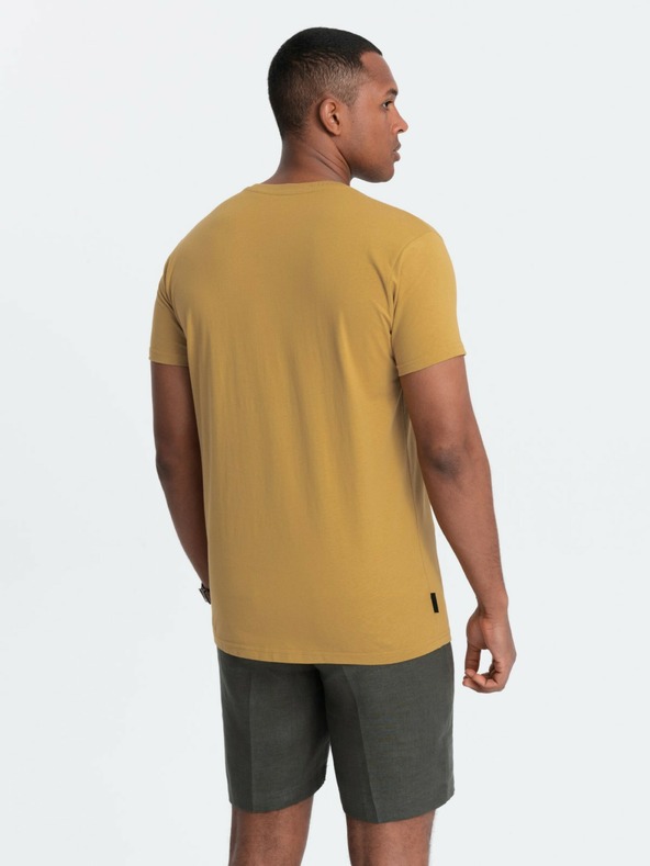 Ombre Clothing Pánské klasické bavlněné tričko BASIC s výstřihem - hořčicové V8 OM-TSBS-0145 Ombre Clothing
