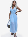 numoco Plisované šaty s širokým páskem a výstřihem - světle modré Numoco