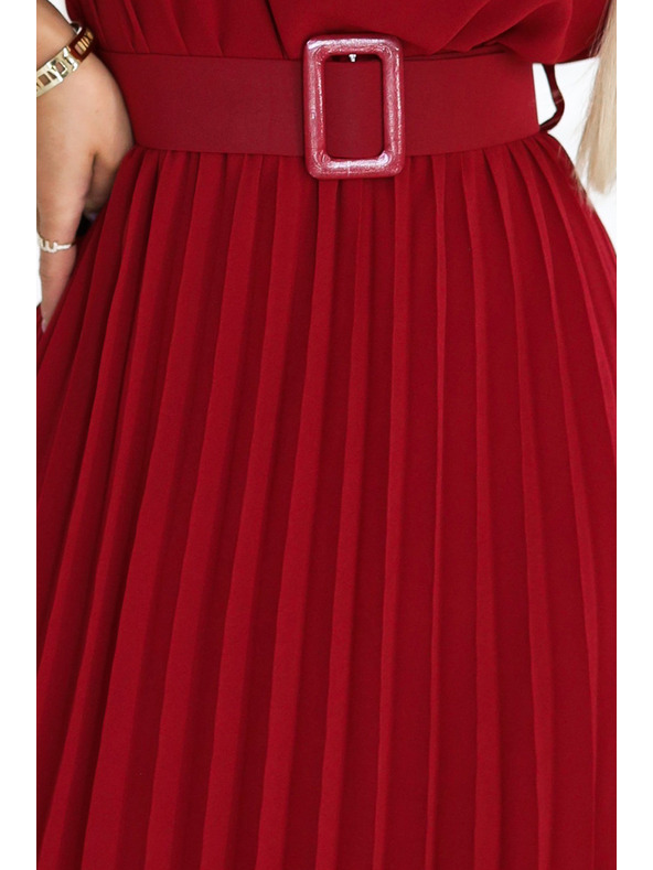 numoco 465-5 MIA Plisované šifonové midi šaty s širokým páskem - vínové