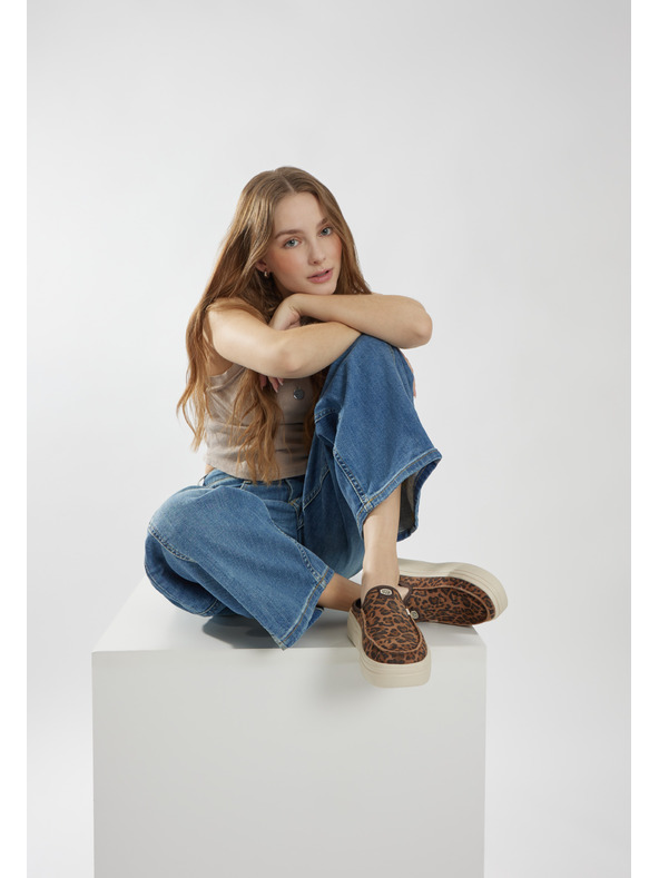 Hey Dude Dámské pantofle na platformě s leopardím vzorem Hey Dude