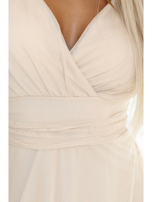 numoco 562-6 NASTIA Dlouhé šaty s výstřihem a krátkým rukávem - béžové