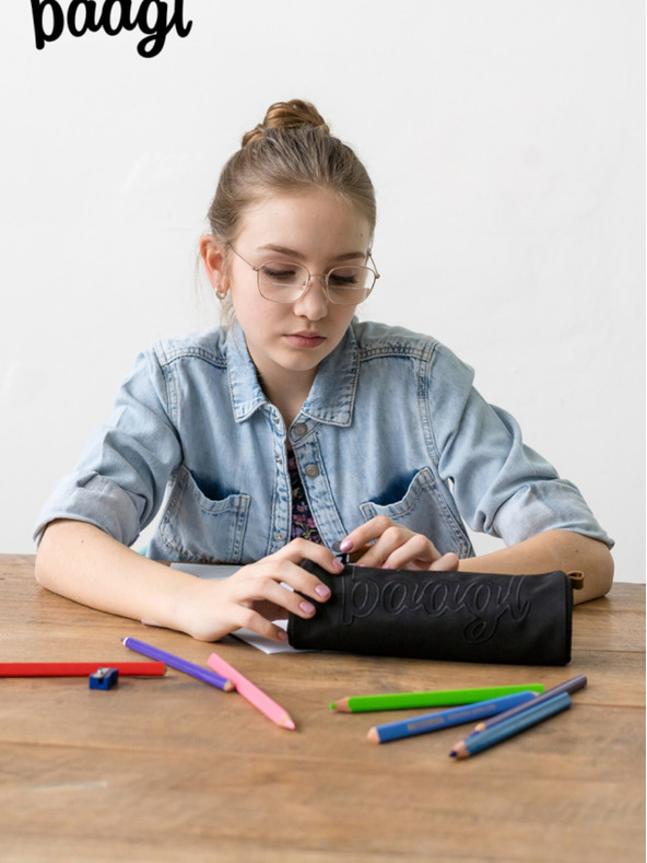 BAAGL  Šedé studentské pouzdro Baagl Darkness