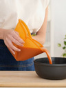 Fossil Oranžový silikonový sáček na potraviny Food Huggers (900 ml)